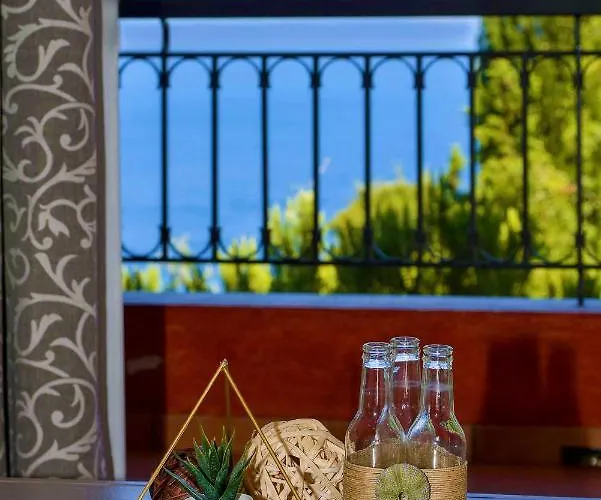 Bella Vista & Villa Gaios