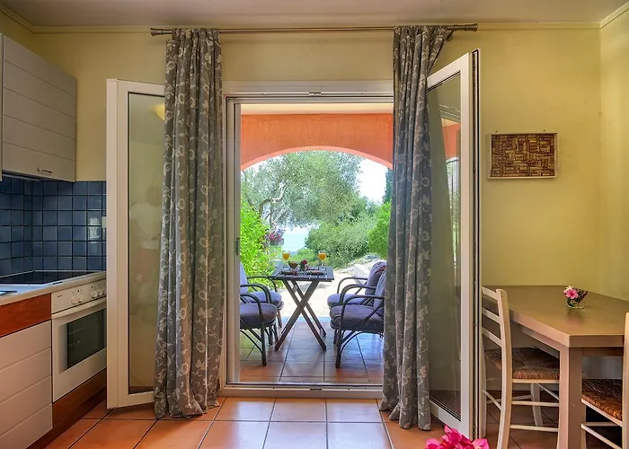 Villa Bella Vista & *
