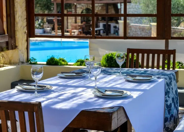 Villa Bella Vista & *