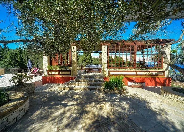 Bella Vista & Villa Gaios