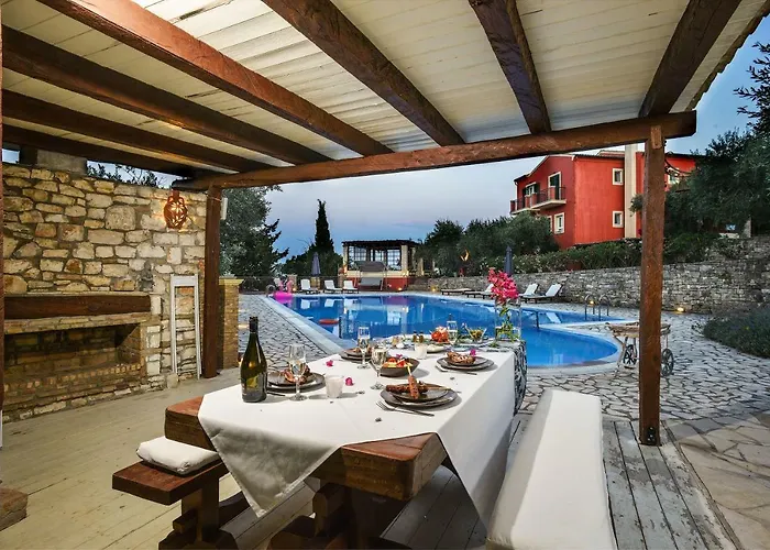 Villa Bella Vista & *