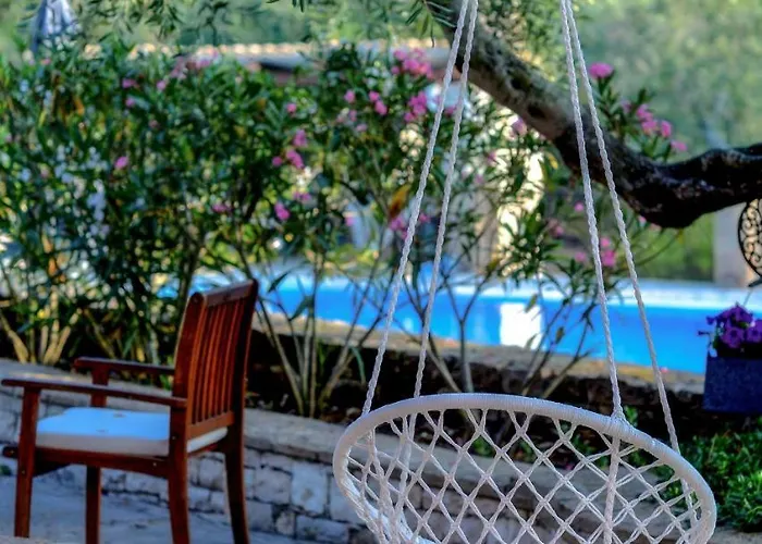 Bella Vista & Gaios